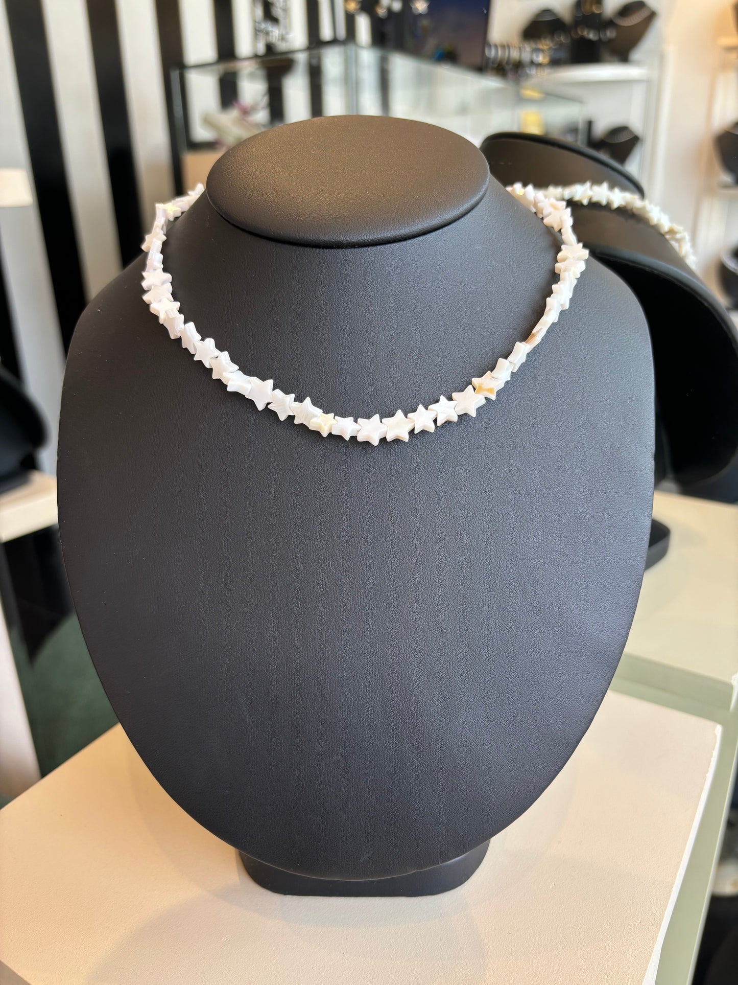 Collar estrellas madre perla