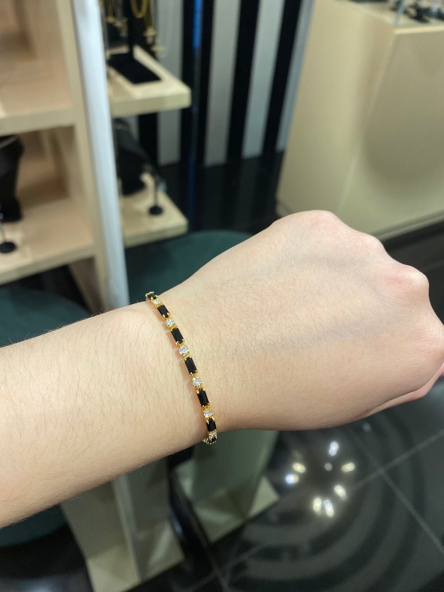Pulsera gemas negras