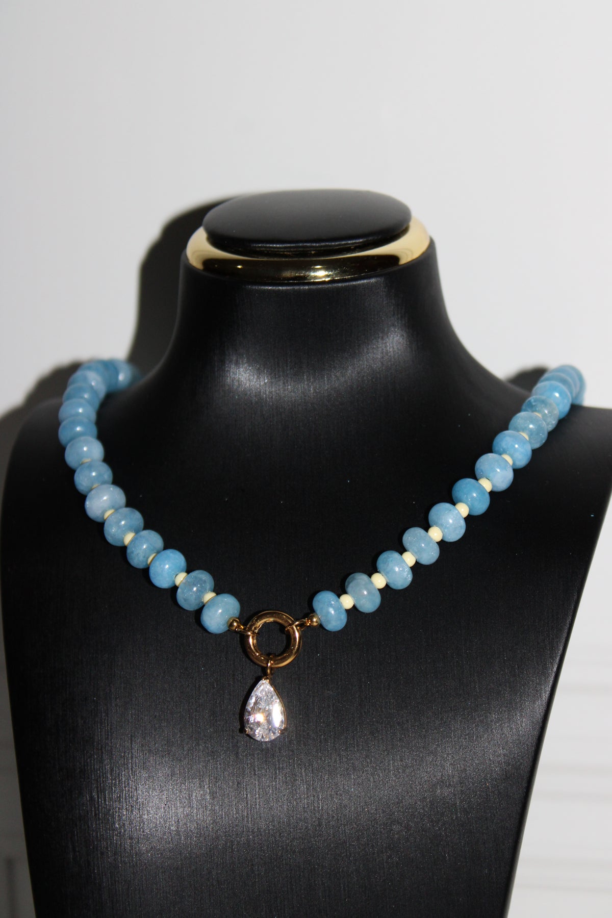 Collar Blue