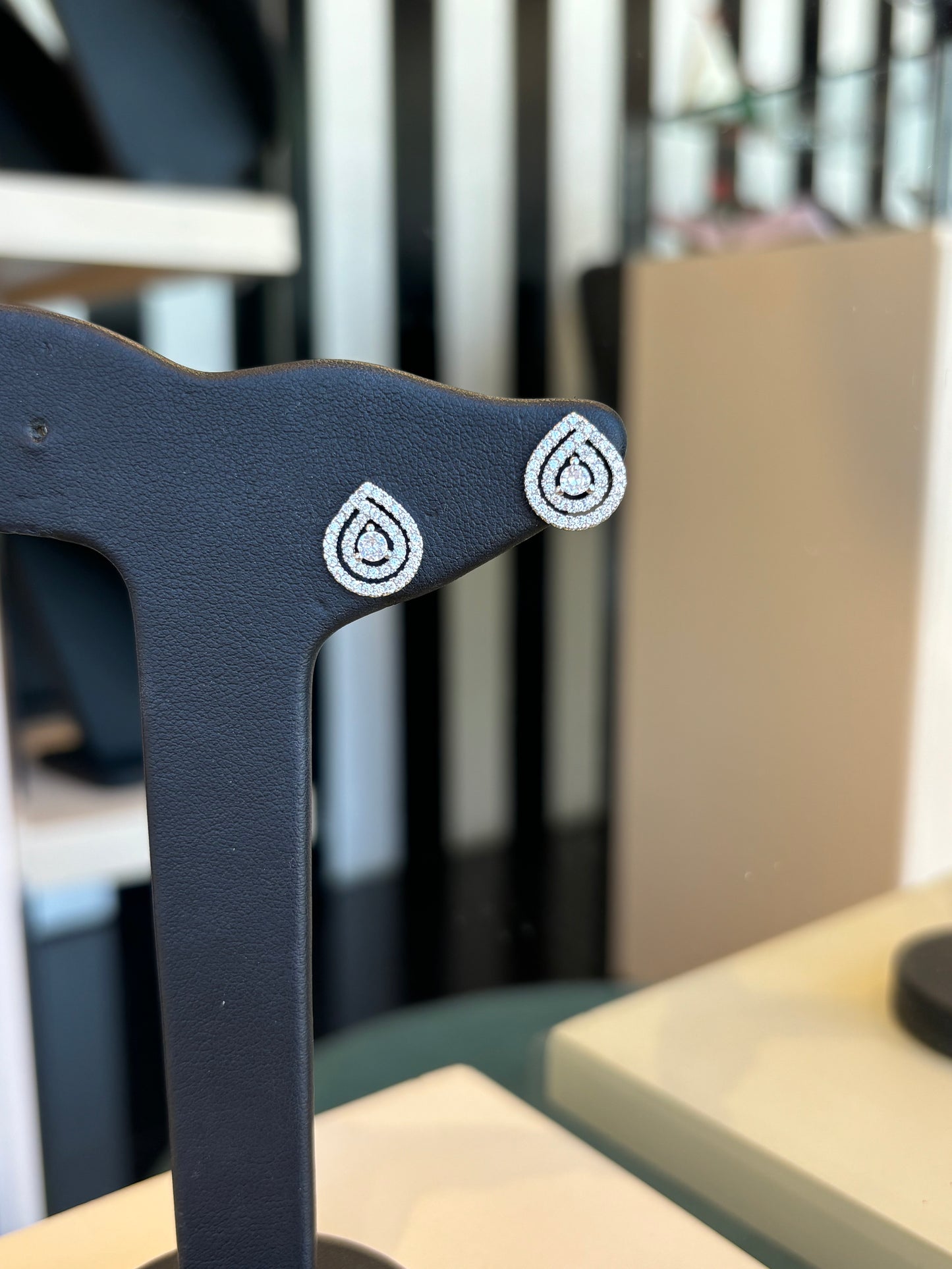 Aretes gota zirconias