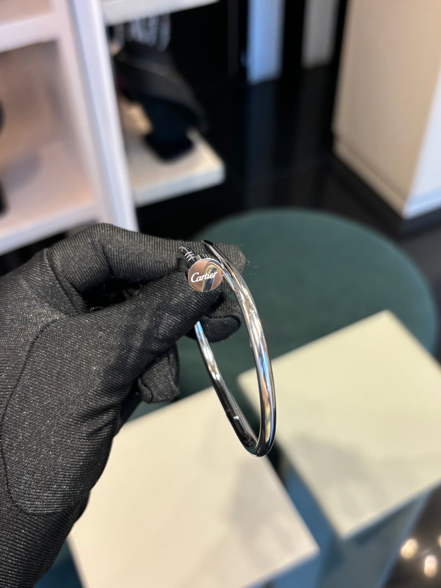 Brazalete clavo plata