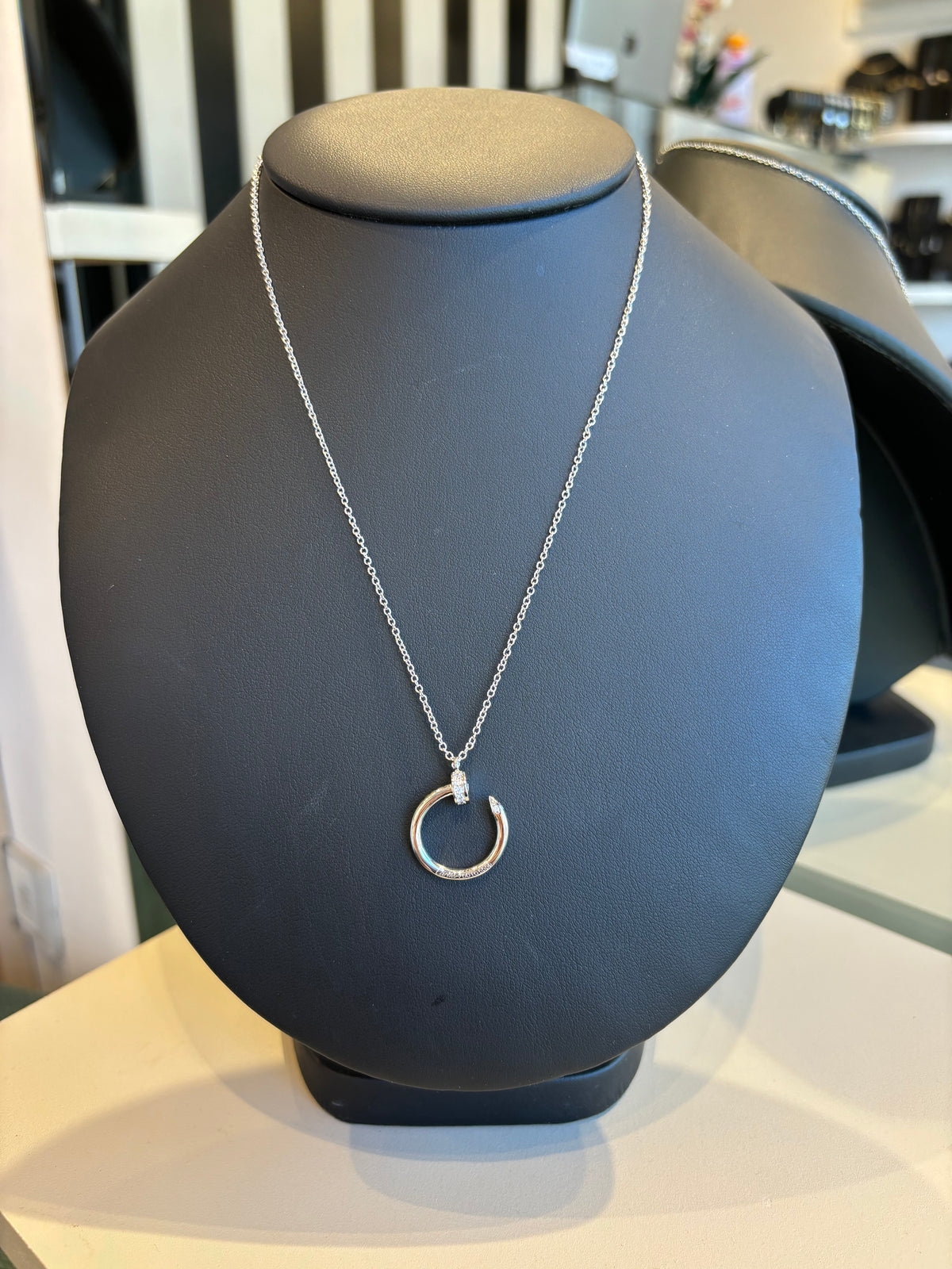 Collar clavo cartier silver