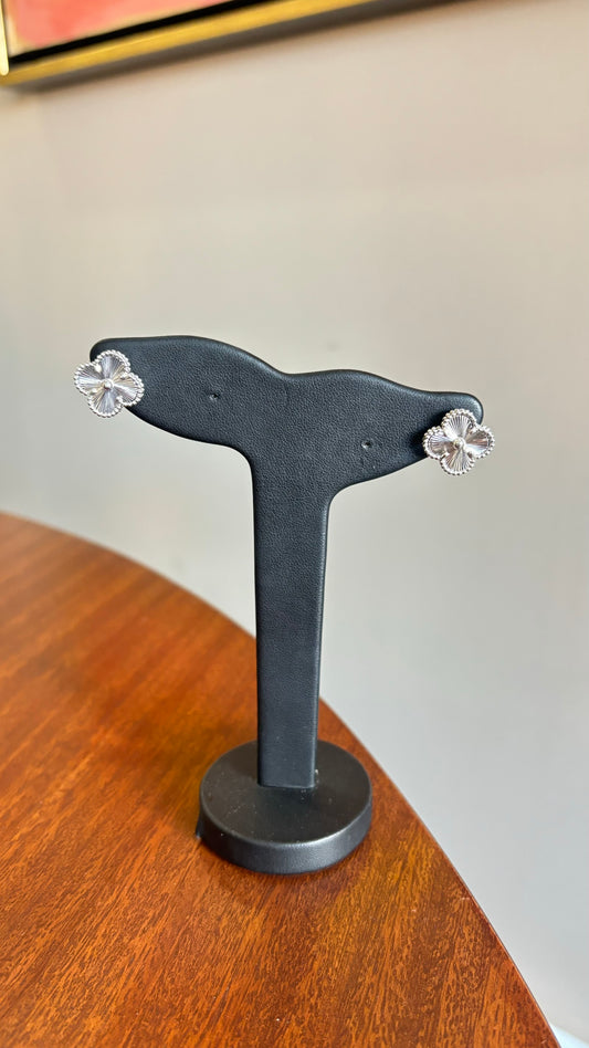 Aretes flor VCA plata