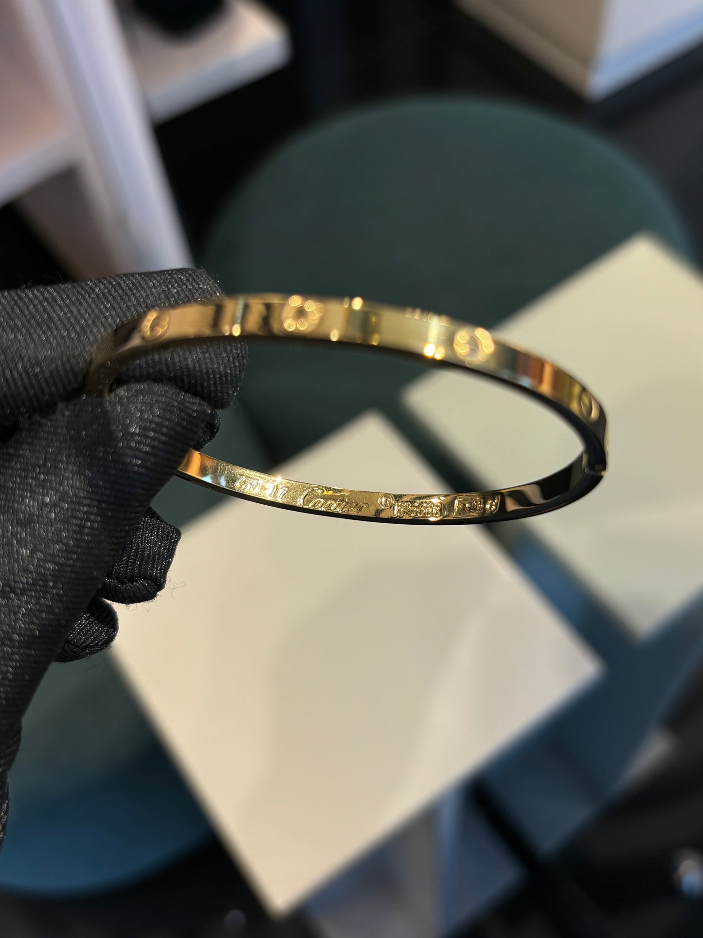 Brazalete cart dorado