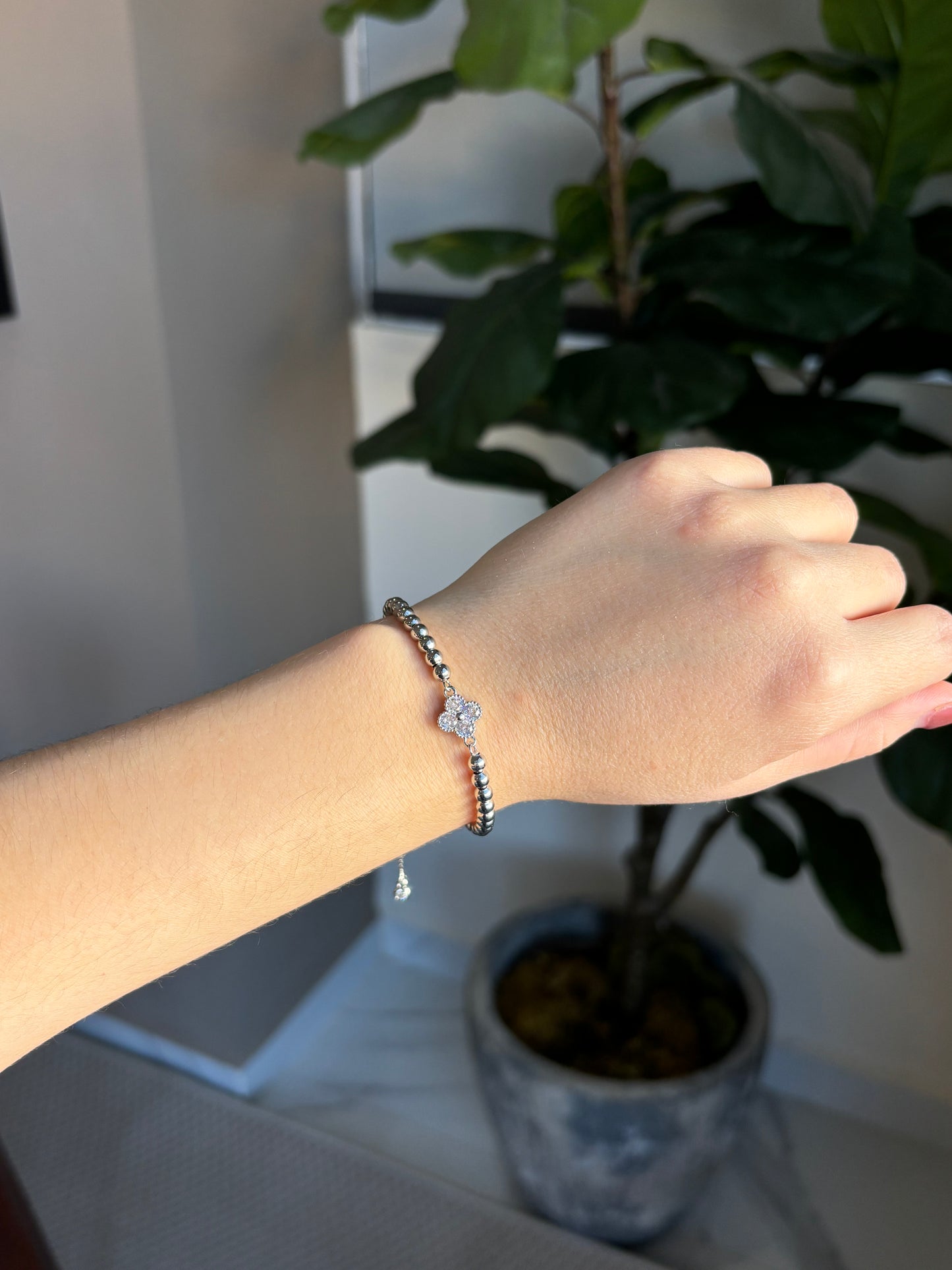 Pulsera flor plateada ajustable