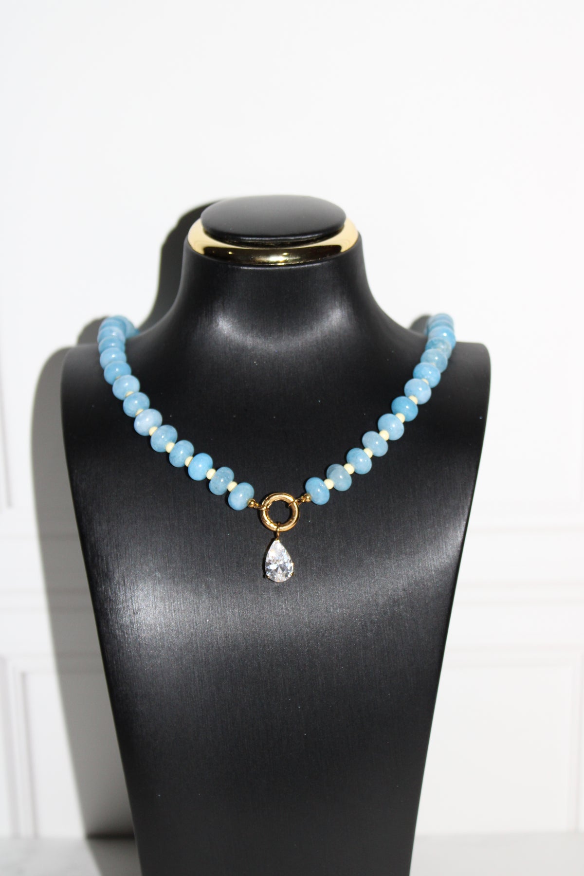 Collar Blue