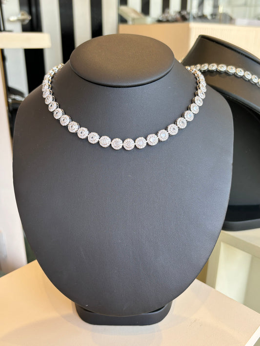 Collar tennis circle