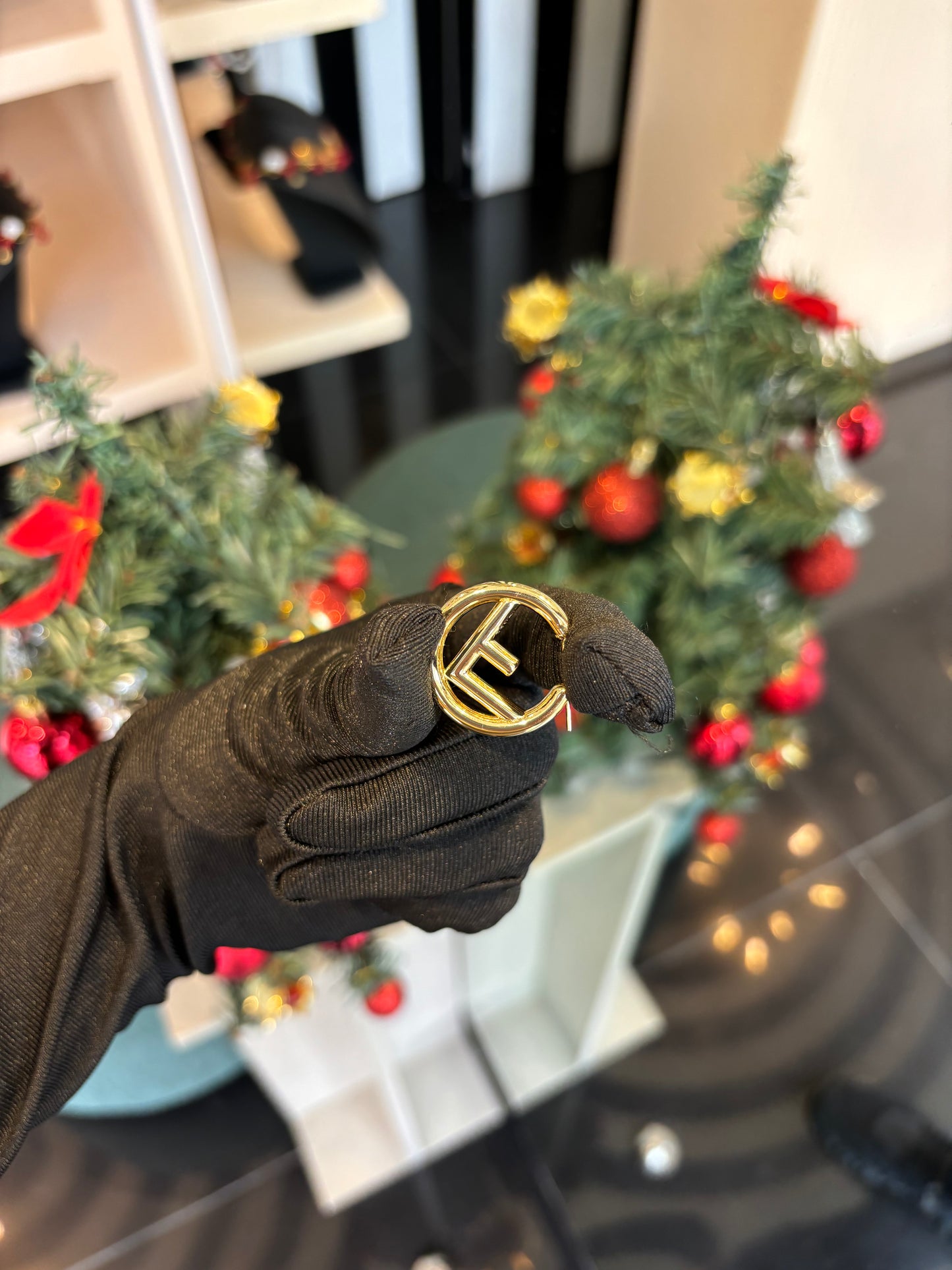 Coquetas Fendi Gold