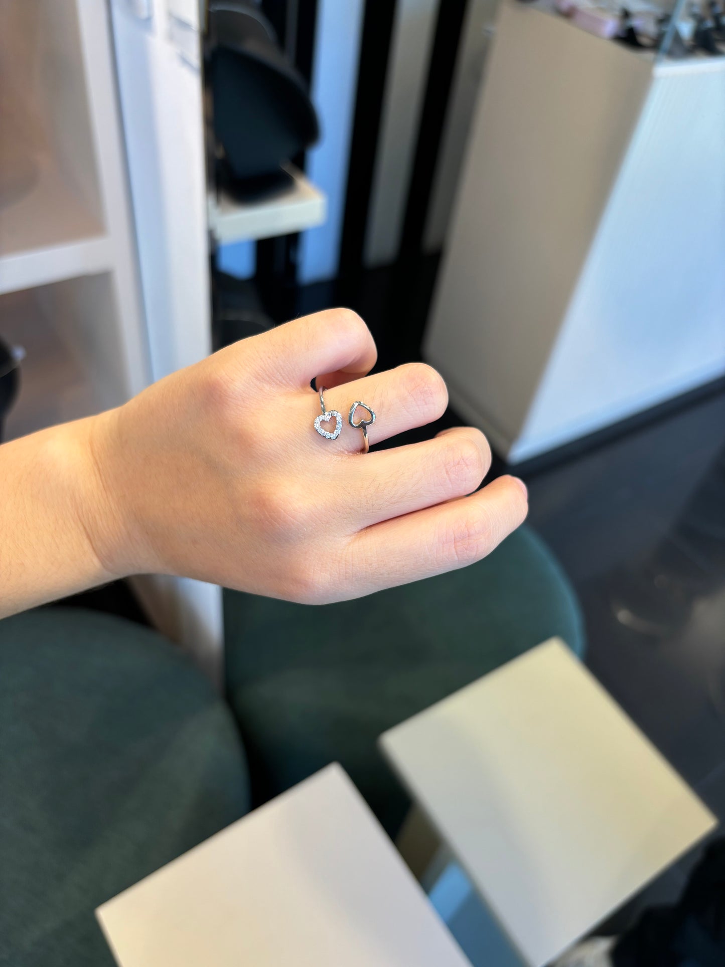 Anillo corazones ajustable