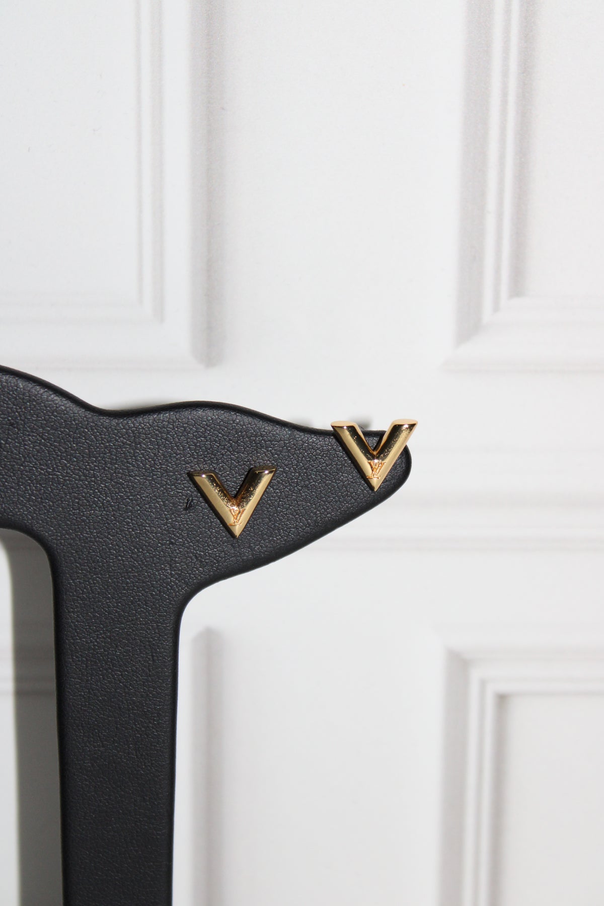 Aretes Lv Gold