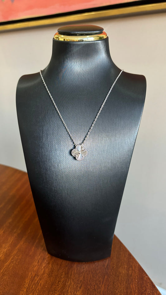Collar flor VCA Plata